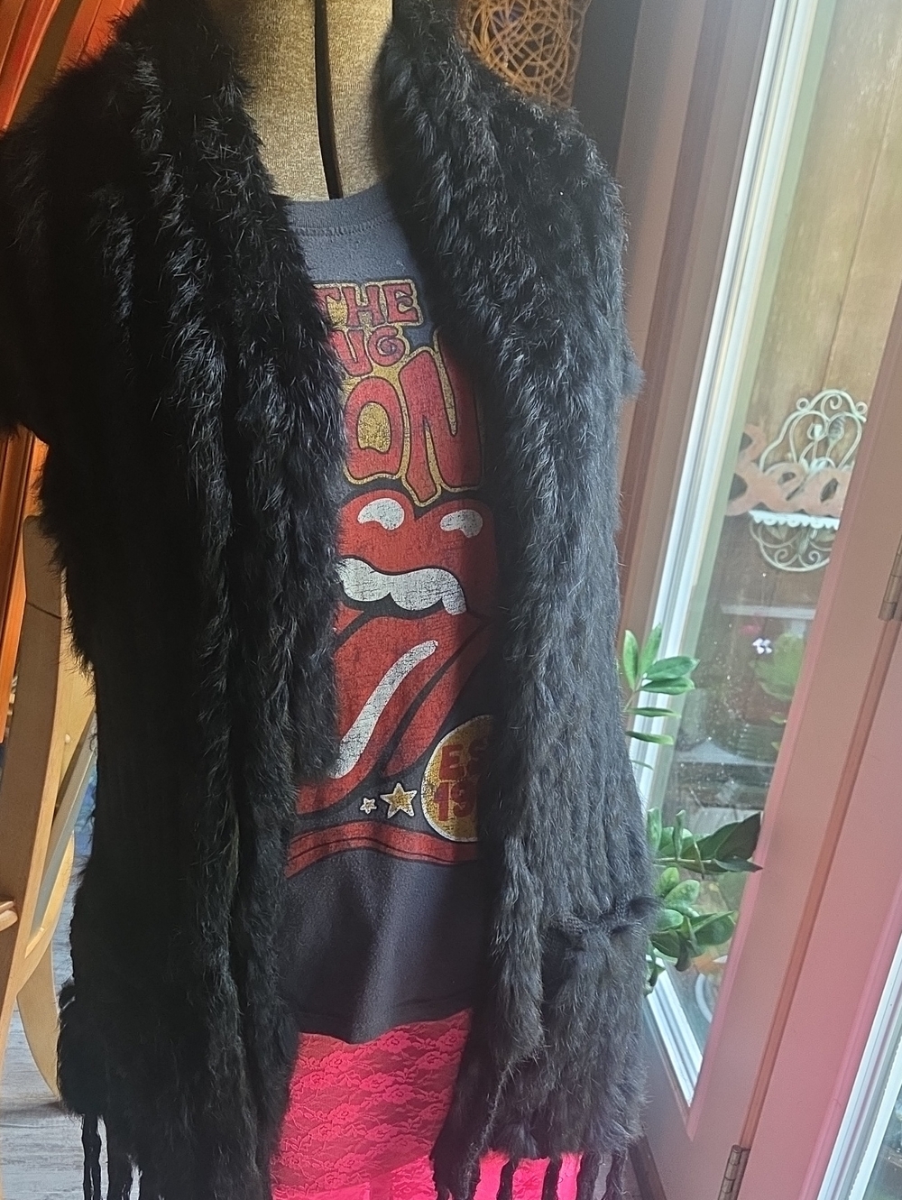 NWT Sisters knot Black Rabbit Fur Fringe Vest - Women's